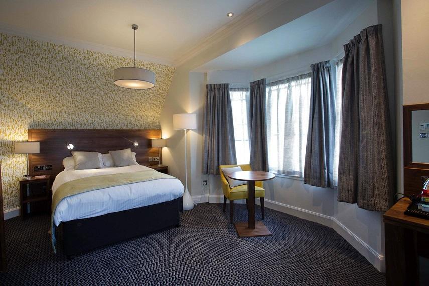 The Cross Keys Hotel Peebles Exterior photo