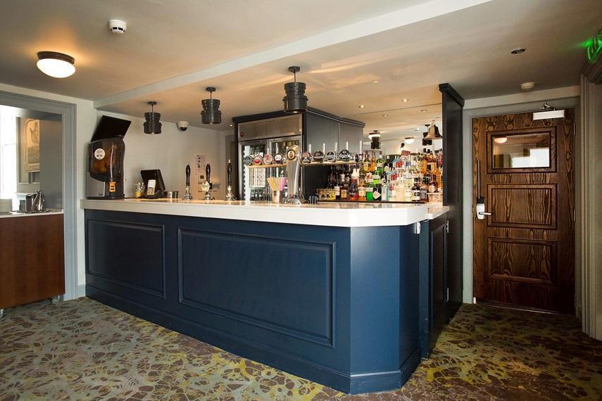 The Cross Keys Hotel Peebles Exterior photo
