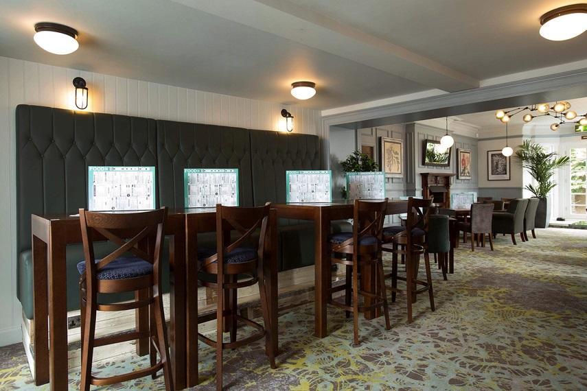 The Cross Keys Hotel Peebles Exterior photo